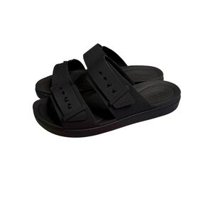 Crocs Brooklyn Buckle Low Low Black Sandals Size 7